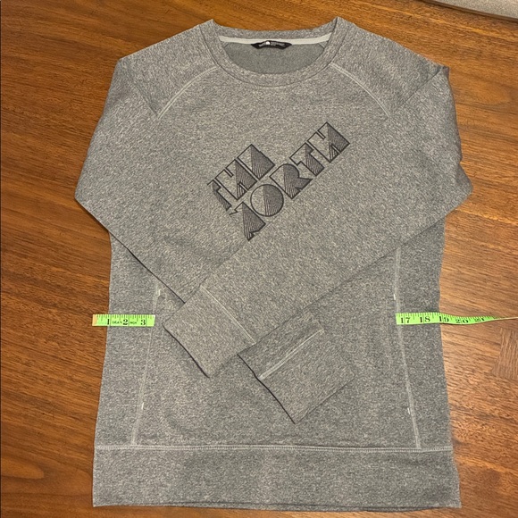 North Face crew neck sweatshirt - Picture 9 of 12